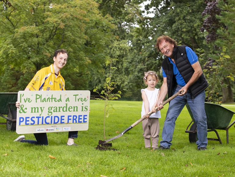 Schoolchildren to green Roscommon and help the planet 