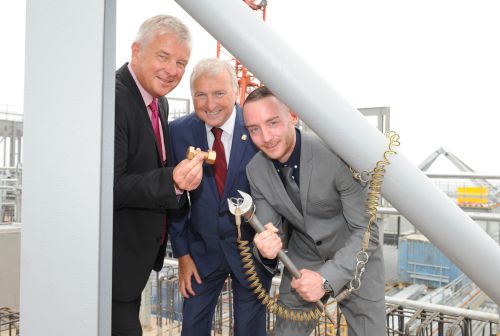 New Birmingham landmark tops out with a midas touch